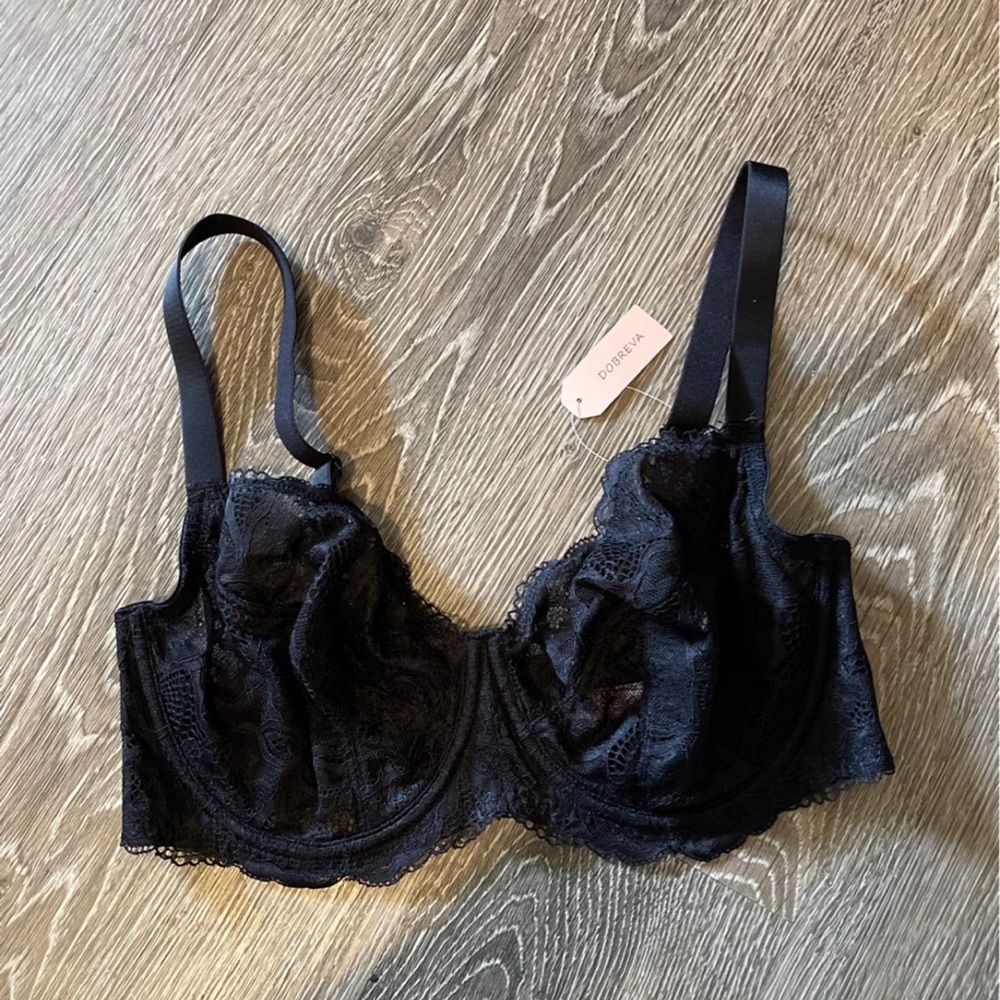 Black lace bra